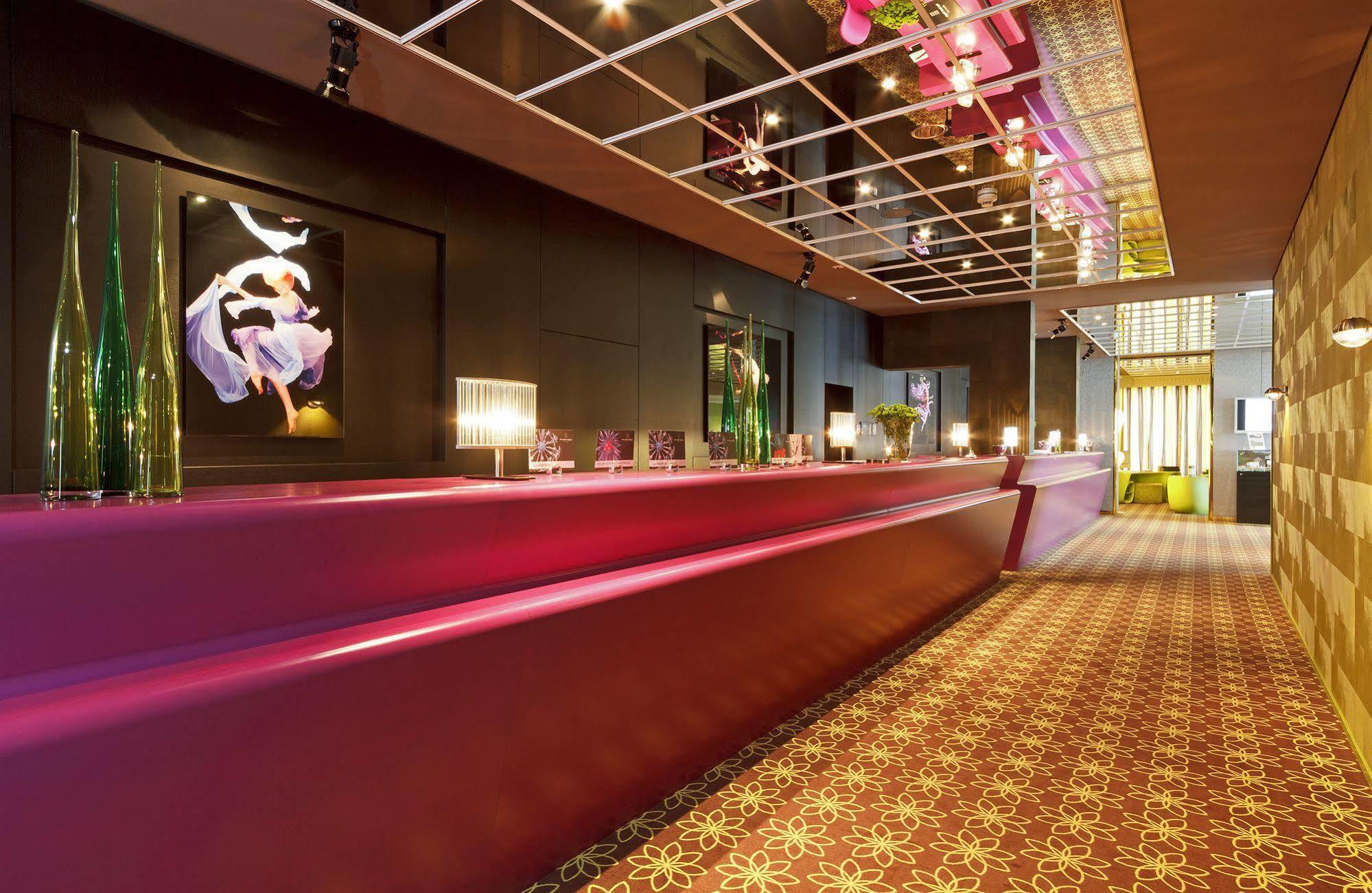 Post Hotel เวกกิส ภายนอก รูปภาพ
