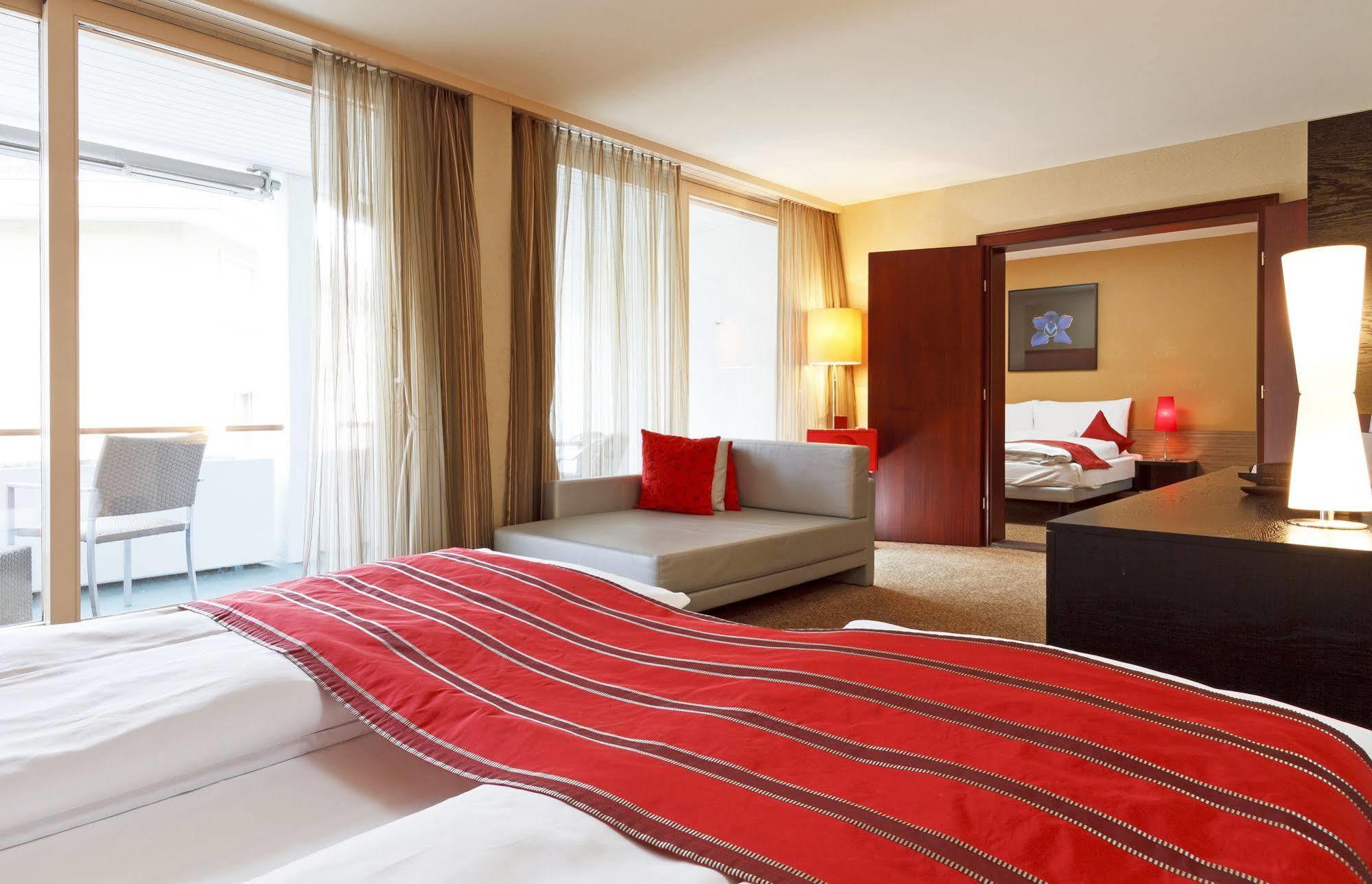 Post Hotel เวกกิส ภายนอก รูปภาพ